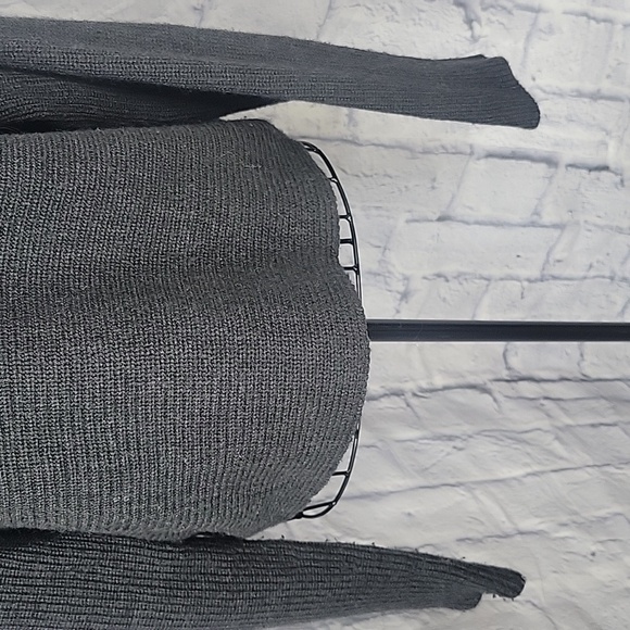 TAHARI Black Ribbed Women's Sweater Chest 50 in. Length 24‎ in. - Picture 3 of 6